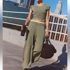 FP Movement Free People Hot Shot Crossover Set